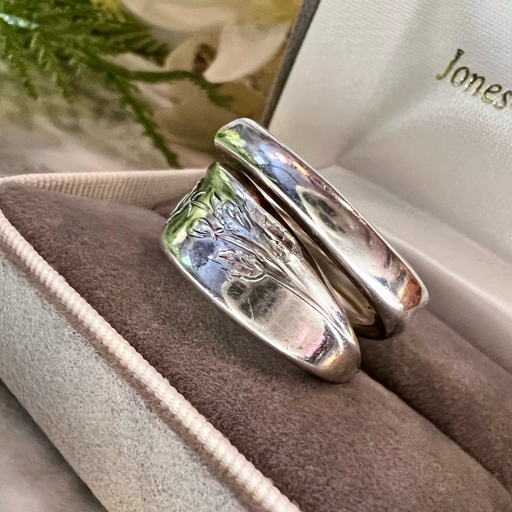 Vintage Silver Wrap Ring with Rose Embossed design. Morning Rose about 7-7.25 - Picture 12 of 17